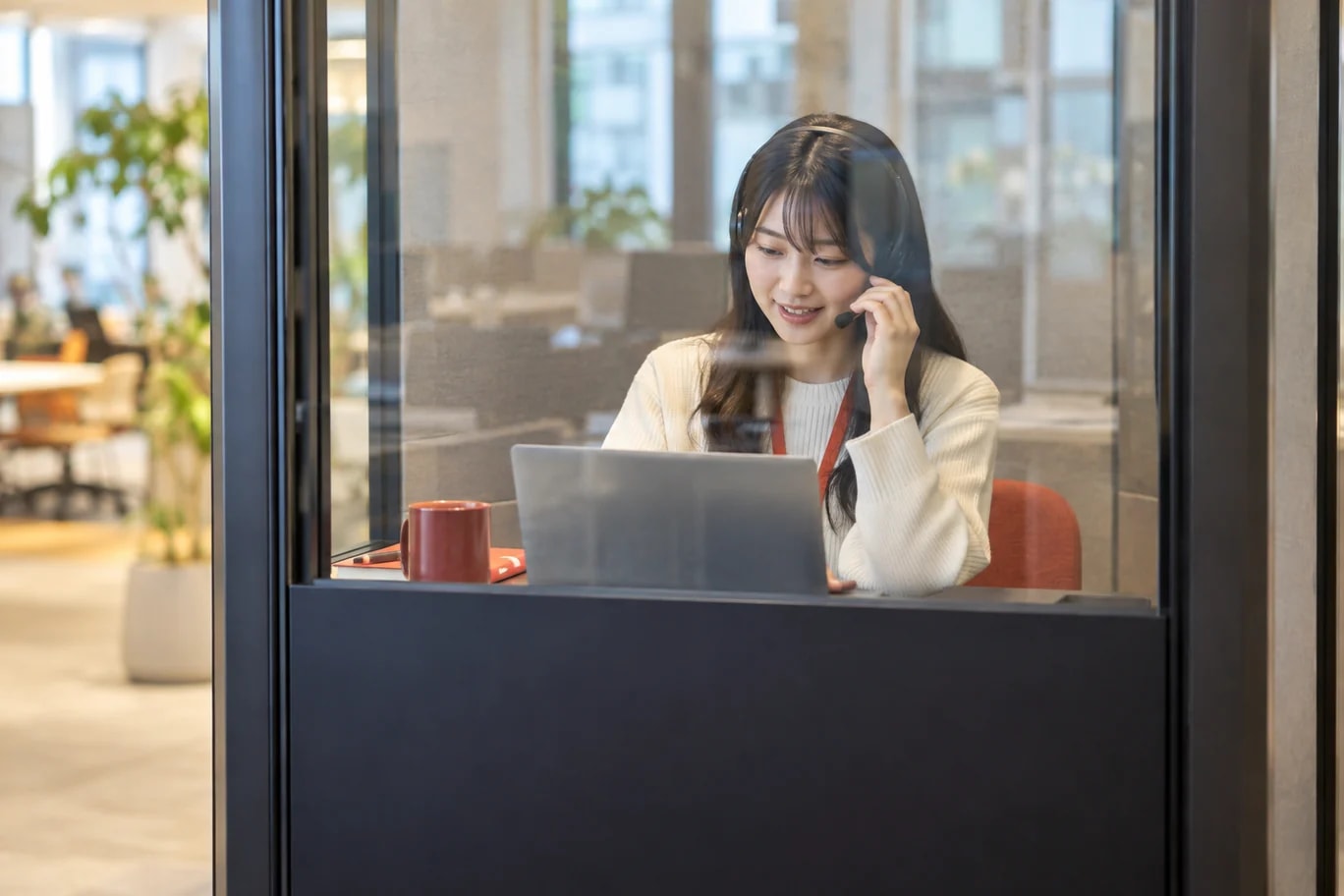 株式会社日本経済新聞社の求人カバー画像